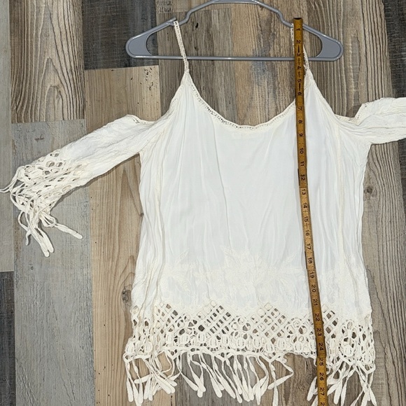 Crocheted fringe boho top - Picture 4 of 5